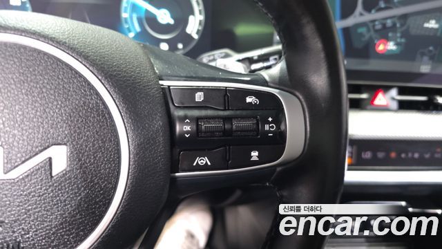 Kia Sportage Prestige 2WD — photo 1 of 35