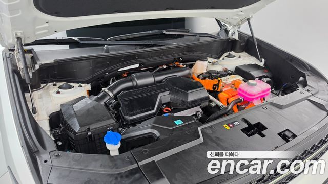 Hyundai Santafe HEV 1.6 2WD — photo 1 of 20