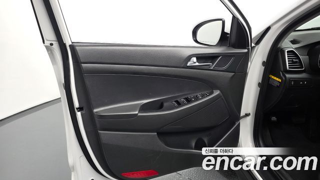 Hyundai Tucson Diesel 1.6 2WD — photo 1 of 31