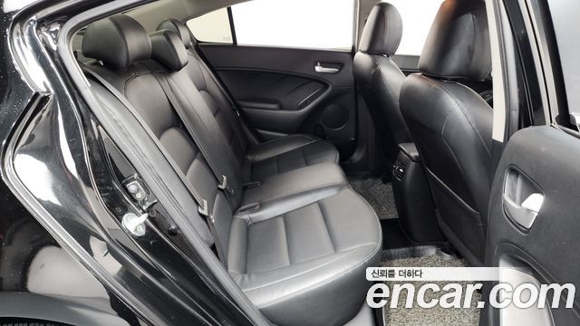 Kia K3 Diesel Pretige — photo 1 of 34
