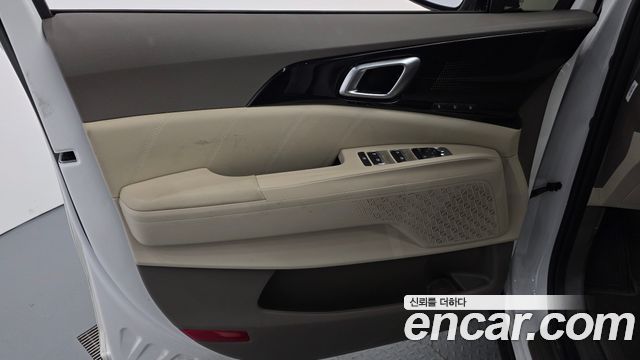 Kia Canival HEV 9seater Signature — photo 1 of 35