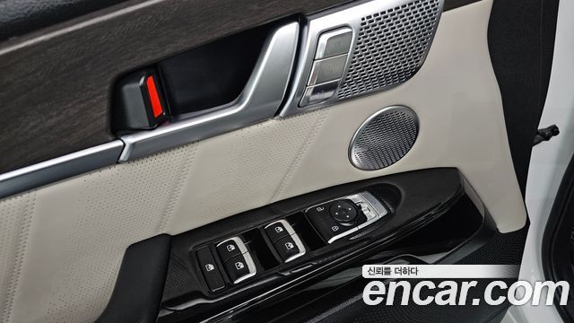 Kia Mohave Diesel 3.0 4WD 7-Seater — photo 1 of 35