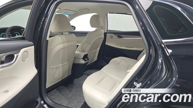 Hyundai Grandeur 2.5 — photo 1 of 31