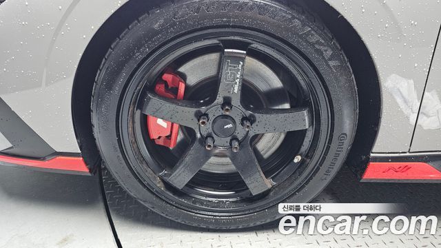 Hyundai AVANTE 2.0 N — photo 1 of 34