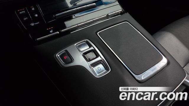 Hyundai Grandeur 3.3 — photo 1 of 39