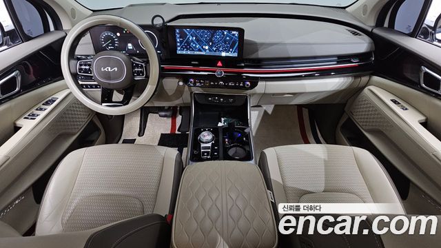 Kia Canival HEV 7-Seater Hi Limousine — photo 1 of 40