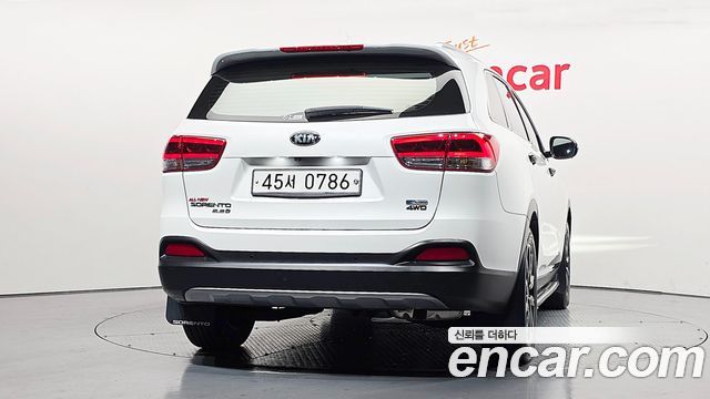 Kia Sorento Diesel 2.2 4WD — photo 1 of 31