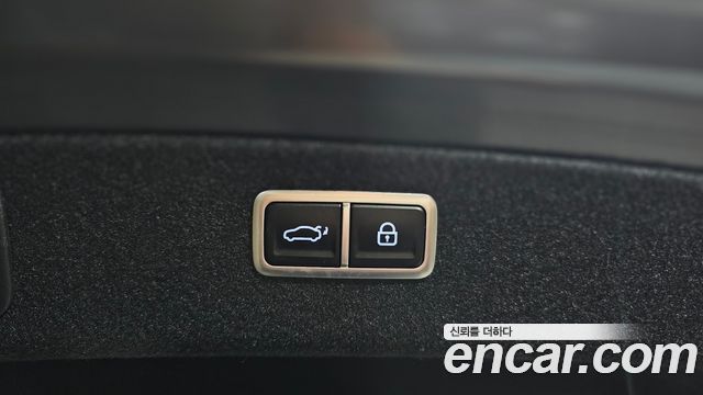 Genesis G80 Gasoline 3.5 Turbo AWD — photo 1 of 31