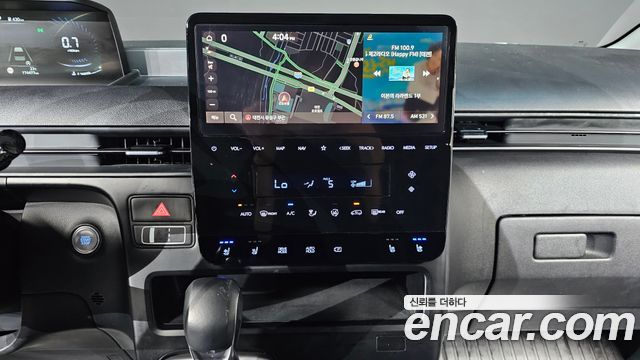 Hyundai Staria Cargo 5-Seater — photo 1 of 30
