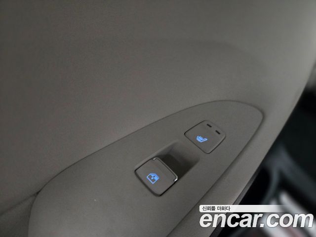 Hyundai Grandeur Le Blanc — photo 1 of 17