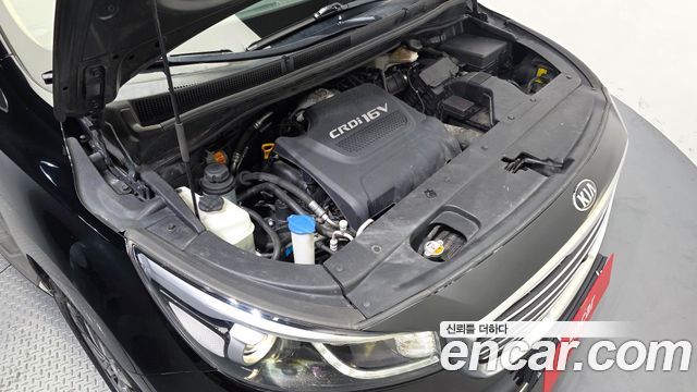 Kia Canival 9-seater Hi-Limousine — photo 1 of 37
