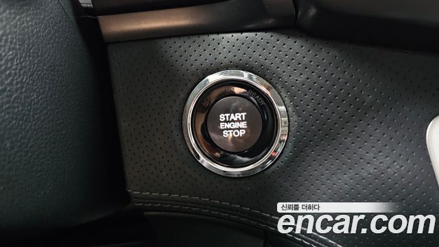 KG_Mobility_Ssangyong Rexton Diesel 2.2 4WD — photo 1 of 30