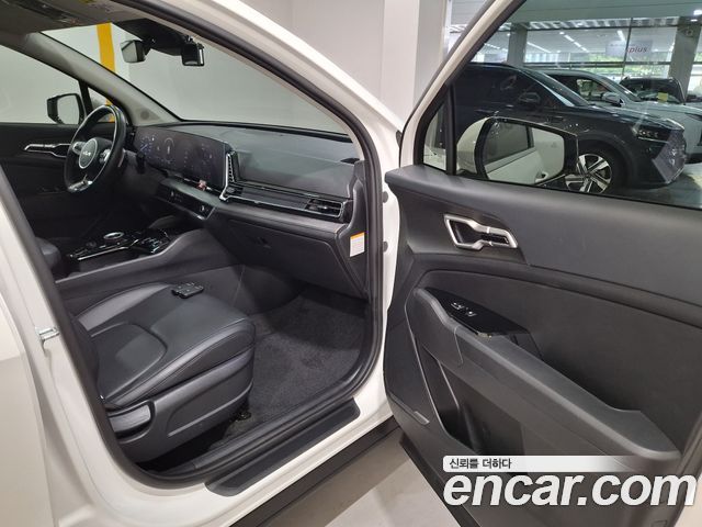 Kia Sportage Prestige 2WD — photo 1 of 19