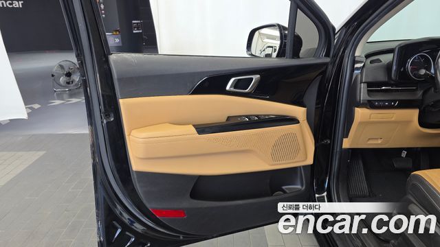 2021 Kia Canival Diesel 9-Seater Prestige, photograph 1