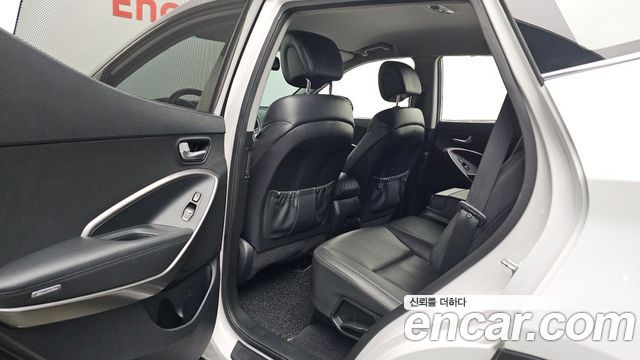 Hyundai Santafe Diesel 2.0 2WD — photo 1 of 32