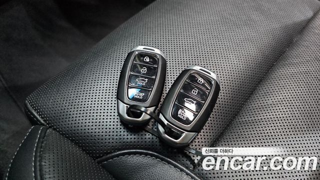 Hyundai Grandeur 3.0 Exclusive — photo 1 of 32