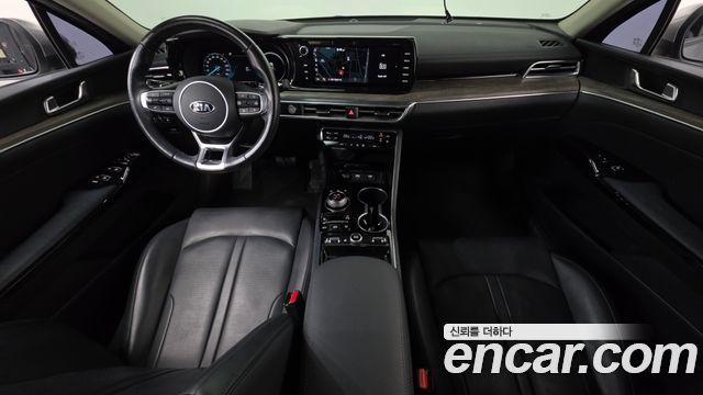 Kia K5 2.0 — photo 1 of 32