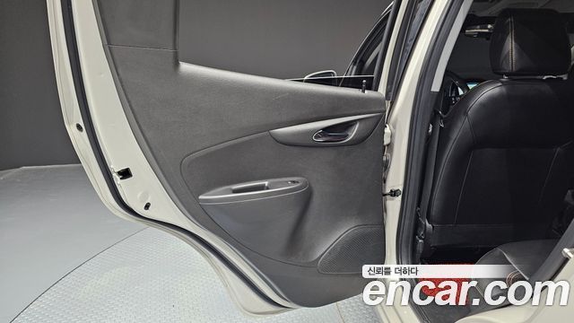 ChevroletGMDaewoo Spark Premier — photo 1 of 31