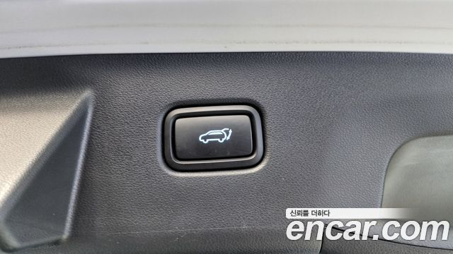 Hyundai Tucson Inspiration 4WD — photo 1 of 32
