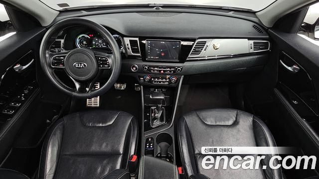 Kia Niro Noblesse — photo 1 of 20