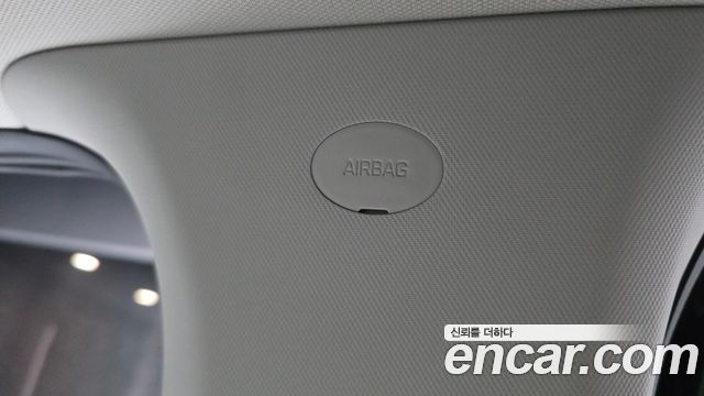 Kia Canival HEV 9seater Signature — photo 1 of 35
