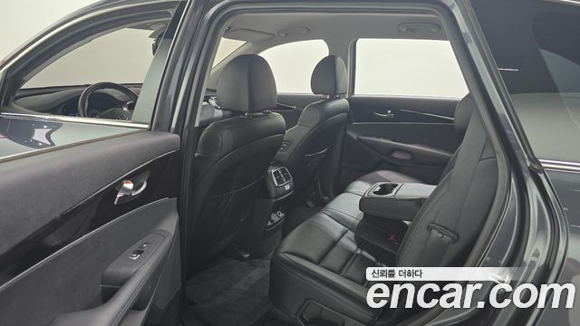 Kia Sorento Diesel 2.0 2WD — photo 1 of 31