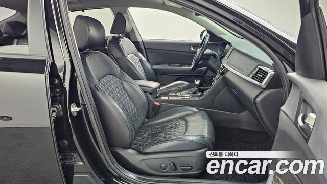 Kia K5 2.0 — photo 1 of 20