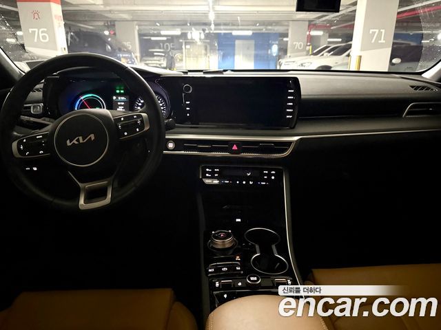 Kia K5 Prestige — photo 1 of 13