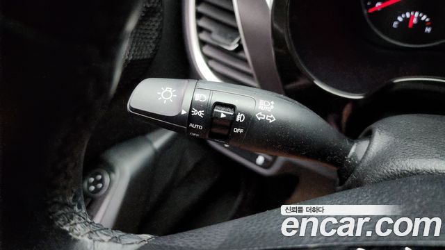 Kia Seltos Gasoline 1.6 Turbo 2WD — photo 1 of 20