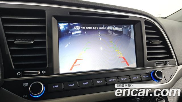 Hyundai AVANTE 1.6 GDI Smart — photo 1 of 20