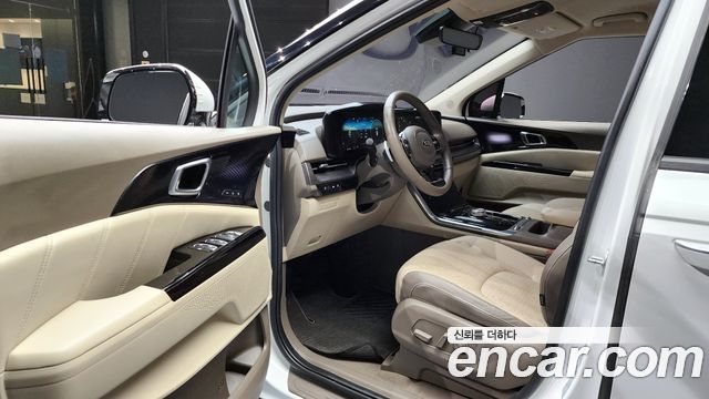 2020 Kia Canival Diesel 9-Seater Signature, photograph 2