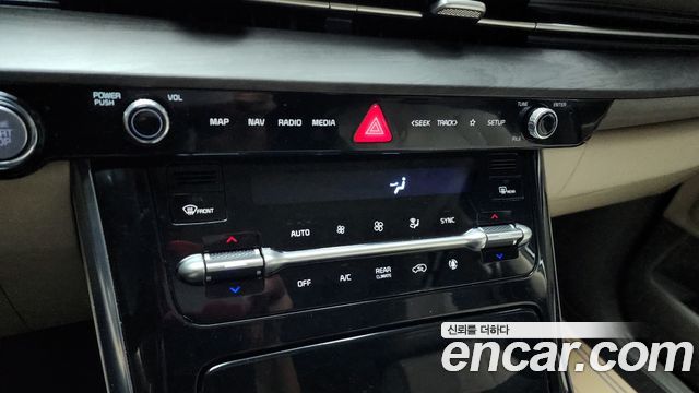 2020 Kia Canival Diesel 9-Seater Signature, photograph 11