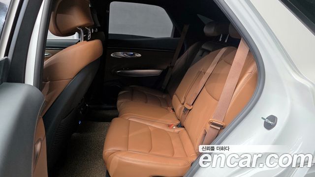 Genesis GV70 2.5T Gasoline 2WD — photo 1 of 20