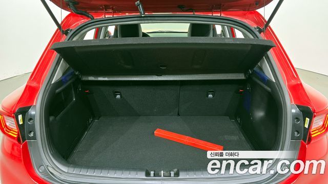 Kia Stonic Diesel 1.6 — photo 1 of 20