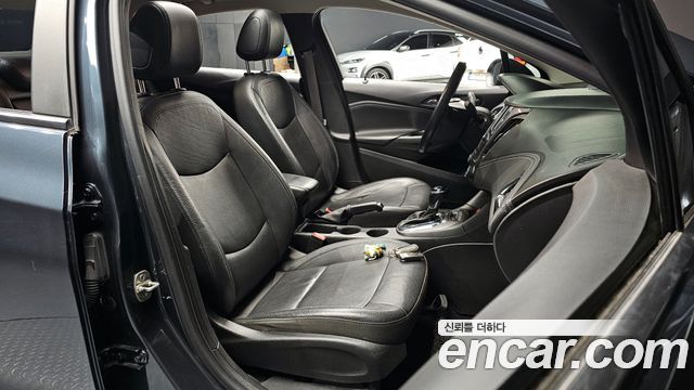 ChevroletGMDaewoo Cruze 1.4 Turbo LT — photo 1 of 20