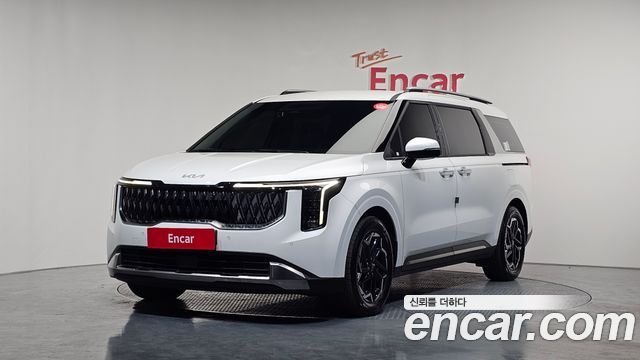 Kia Canival Diesel 9-Seater Noblesse — photo 1 of 20