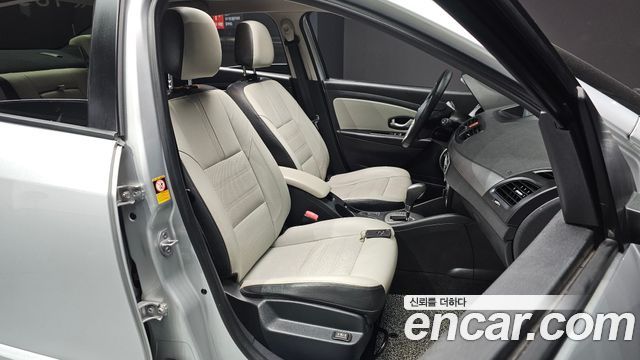 Renault-KoreaSamsung SM3 LE — photo 1 of 20