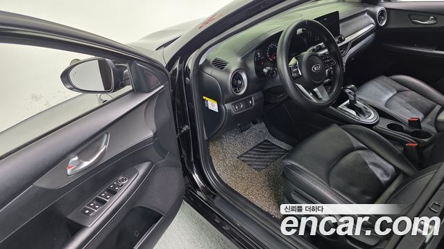 Kia K3 Prestige — photo 1 of 20