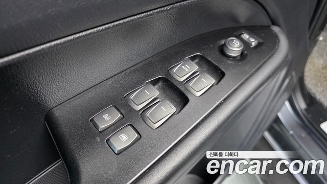 KG_Mobility_Ssangyong Rexton Diesel 2.2 4WD — photo 1 of 20