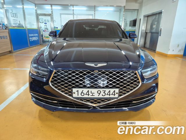 Genesis G90 3.8 AWD — photo 1 of 20