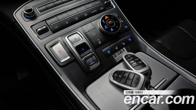 Hyundai Santafe Diesel 2.2 4WD — photo 1 of 20