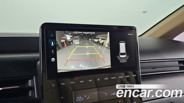 Hyundai Staria 4WD Tourer 9-Seater — photo 1 of 20
