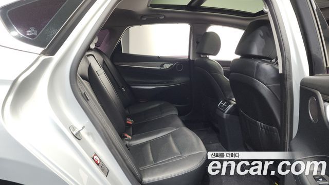 Hyundai Grandeur 2.2 Diesel Premium — photo 1 of 20