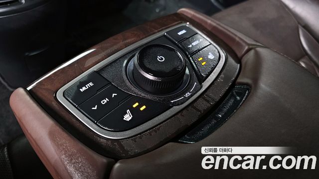 Hyundai Aslan G330 Premium — photo 1 of 20