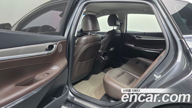 Hyundai Grandeur 2.5 — photo 1 of 20