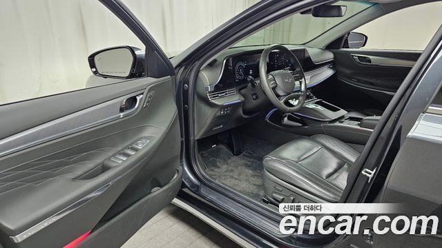 Hyundai Grandeur 2.5 — photo 1 of 20