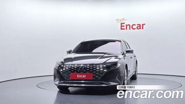 2020 Hyundai Grandeur Calligraphy, photograph 4