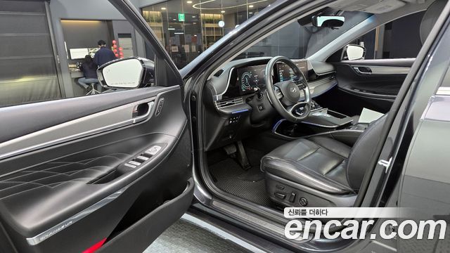 2020 Hyundai Grandeur Calligraphy, photograph 1