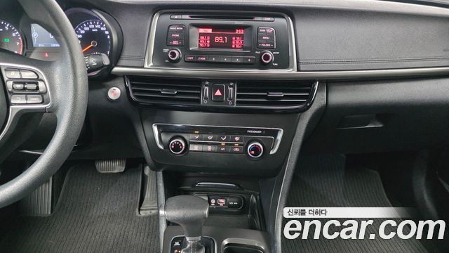 Kia K5 2.0 MX — photo 1 of 20