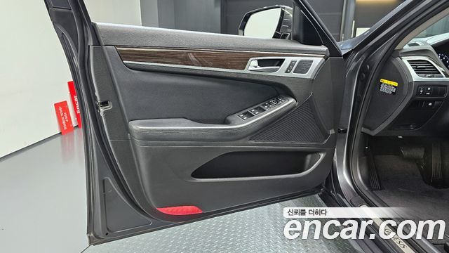 Genesis G80 3.3 GDI AWD — photo 1 of 35